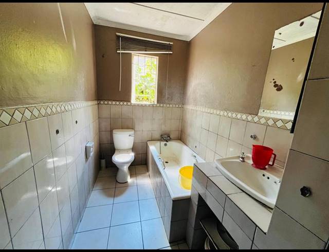 5 BEDROOM HOUSE FOR SALE IN BENONI CENTRAL